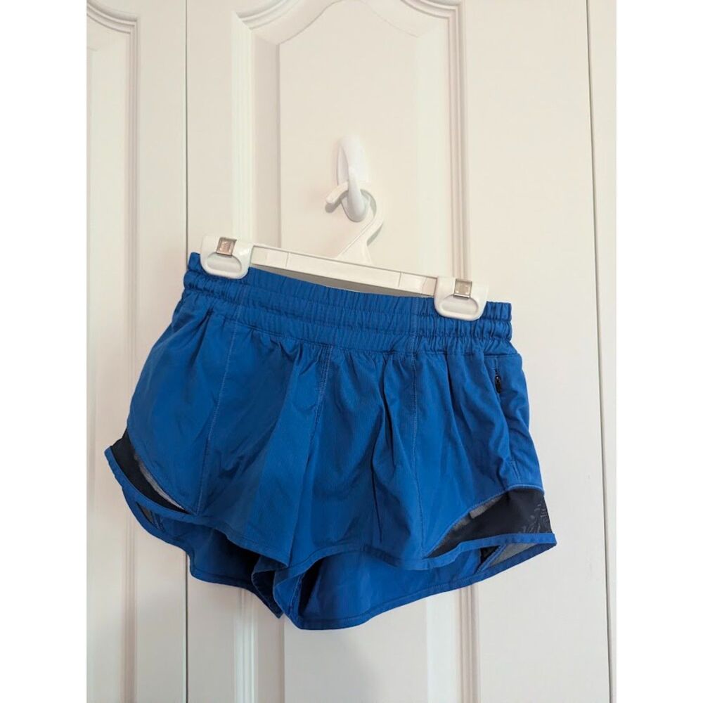 Lululemon Hotty Hot Shorts Low Rise Sz 4 2.5" inseam blue black Lakeside Blue
